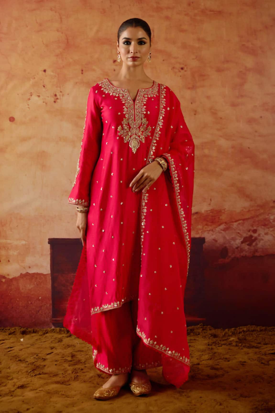 Vinita Bhansali Eka Embroidered Kurta Set