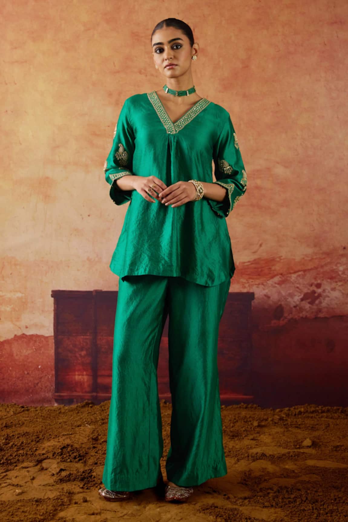 Vinita Bhansali Green Embroidered Kurta With Pant