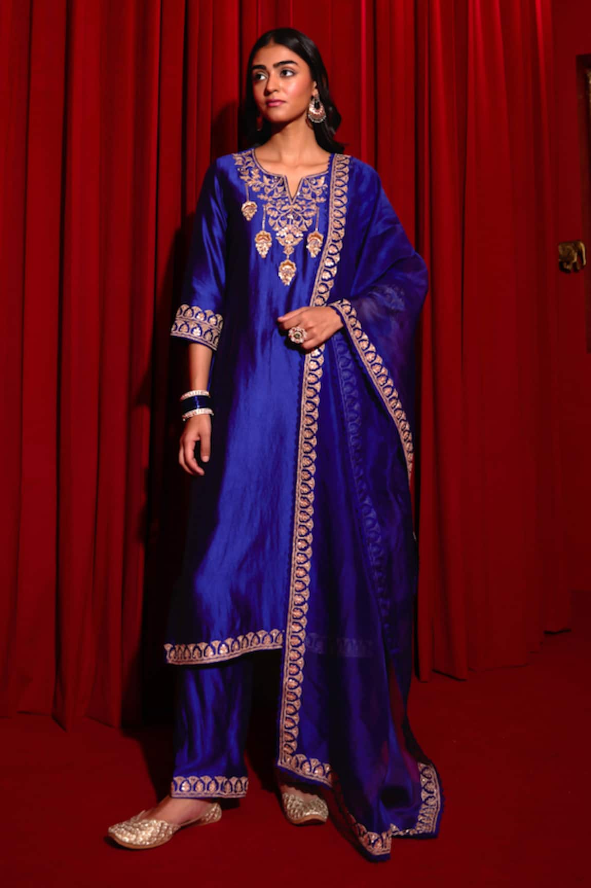 Vinita Bhansali Aavya Embroidered Kurta Set