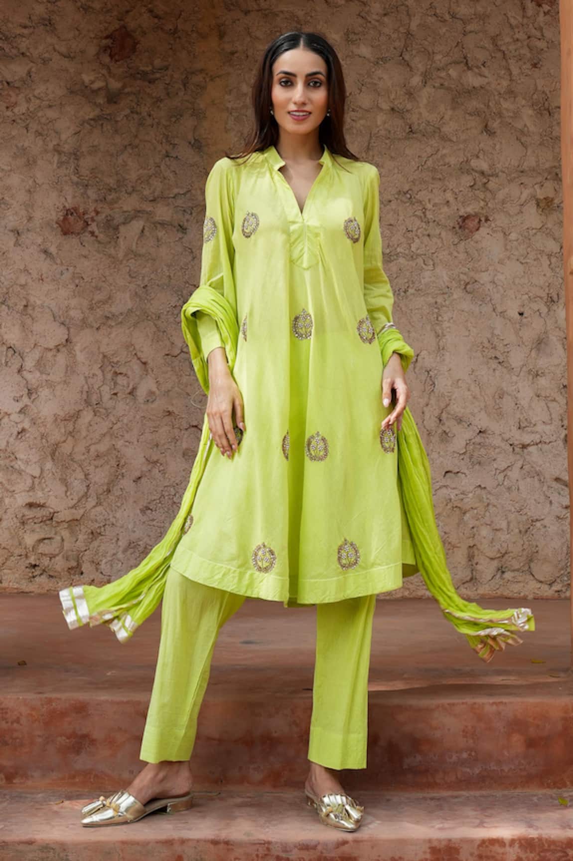 Nazar By Indu Embroidered Motif Kurta Set 