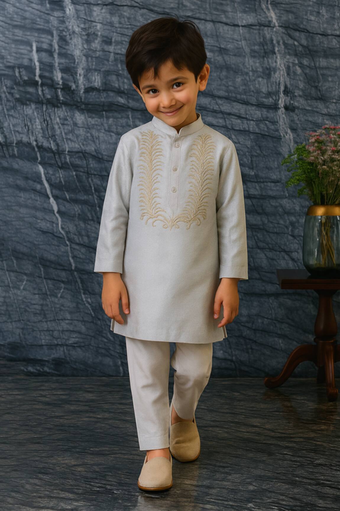 MI Dulce AN'YA Constellation Embroidered Kurta Set