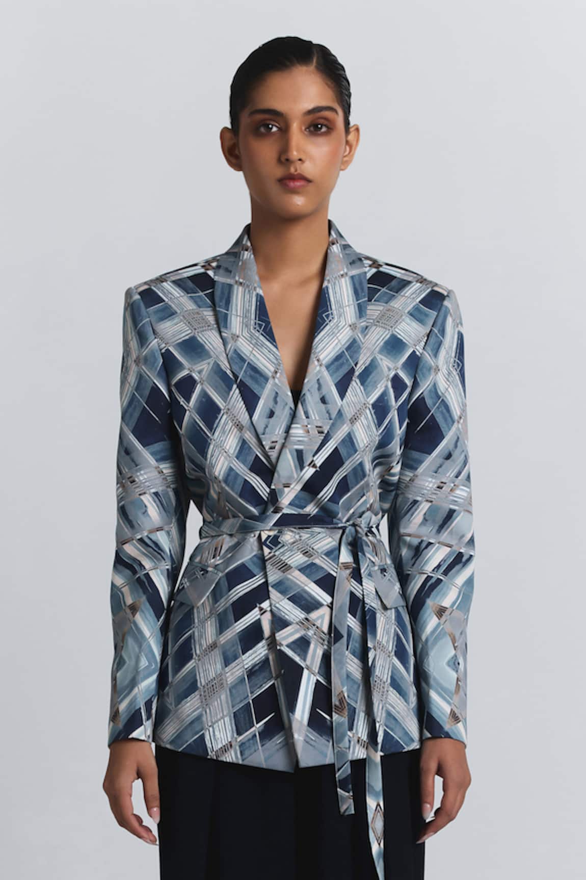Line Out Line Geometric Print Wrap Blazer