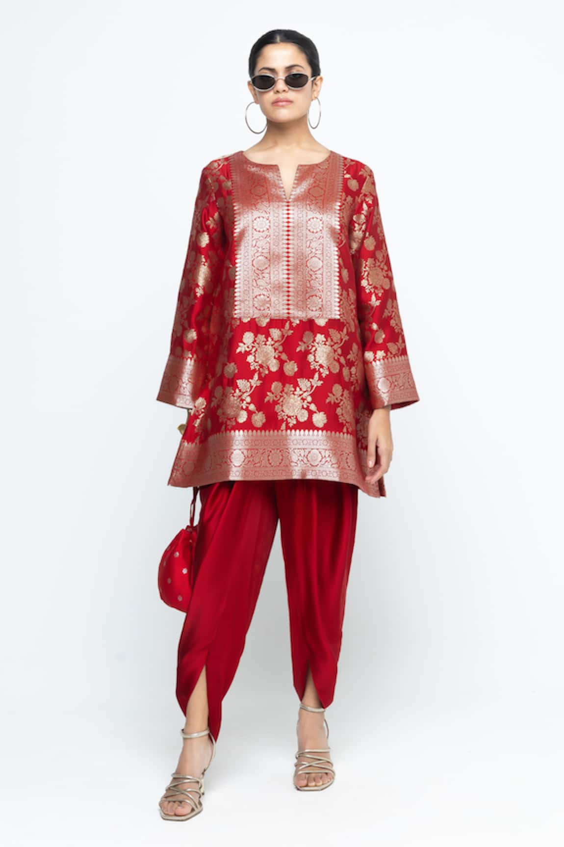 SOBARIKO Gul Floral Brocade Kurta With Dhoti Pant