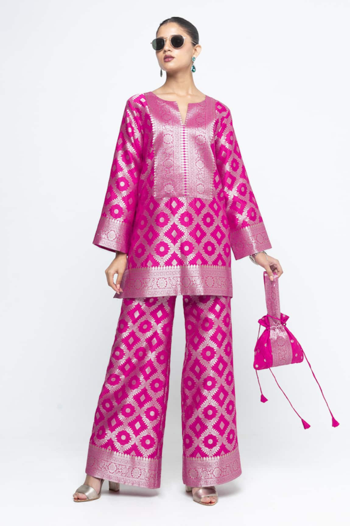 SOBARIKO Heera Brocade Jaal Kurta With Pant