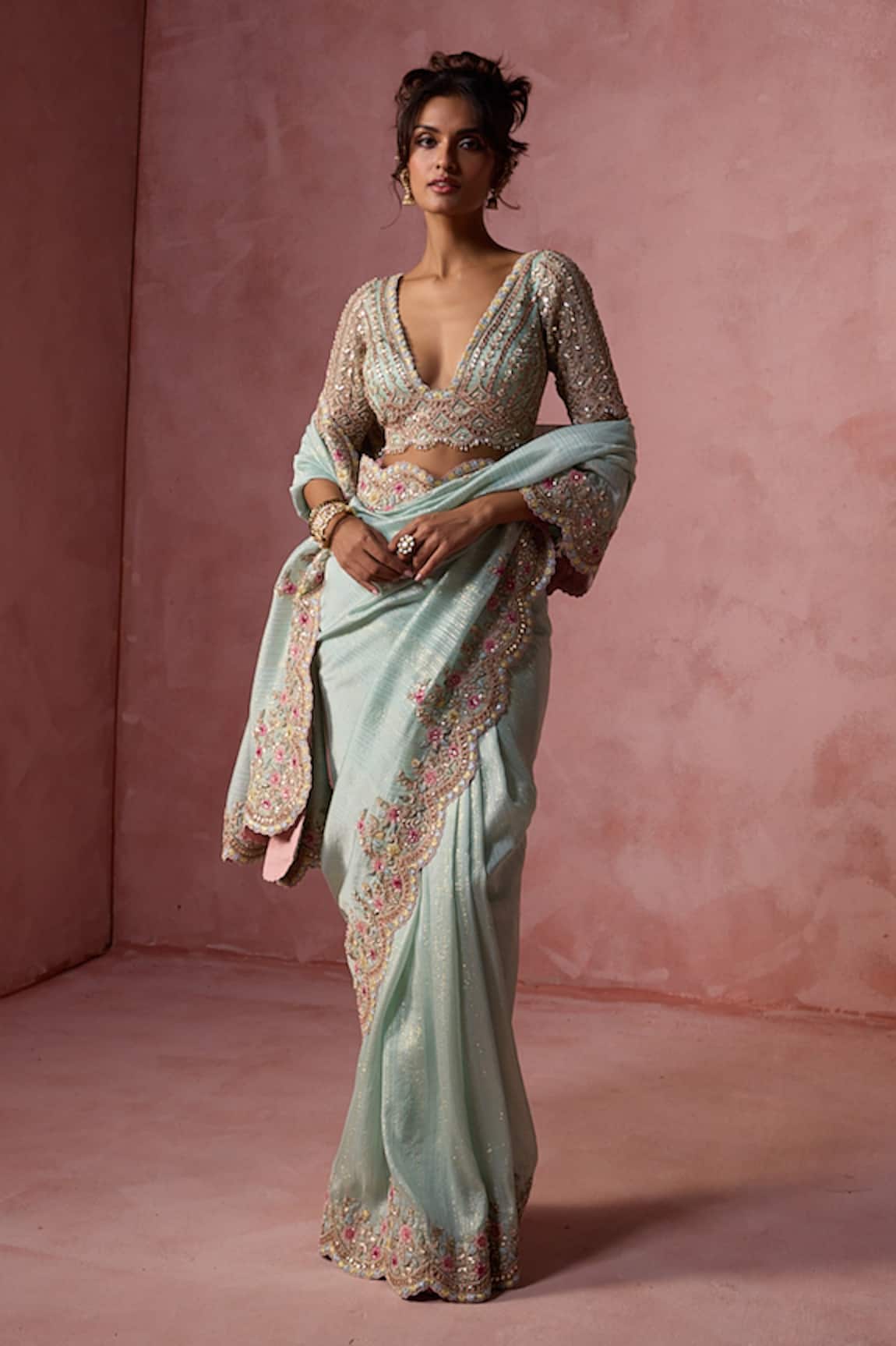 Nitika Gujral Scallop Border Saree With Blouse 