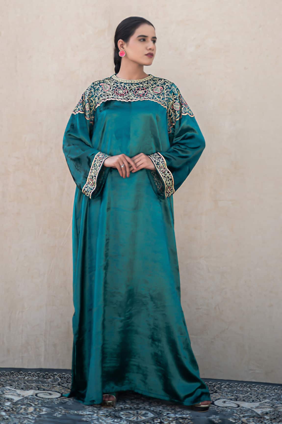 Wazir C Velvet Embroidered Kaftan
