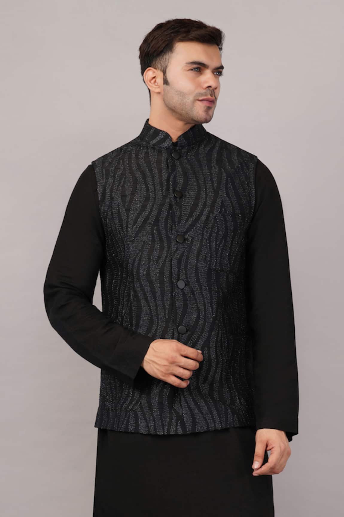 Abraham And Thakore Zebra Aari Bundi 