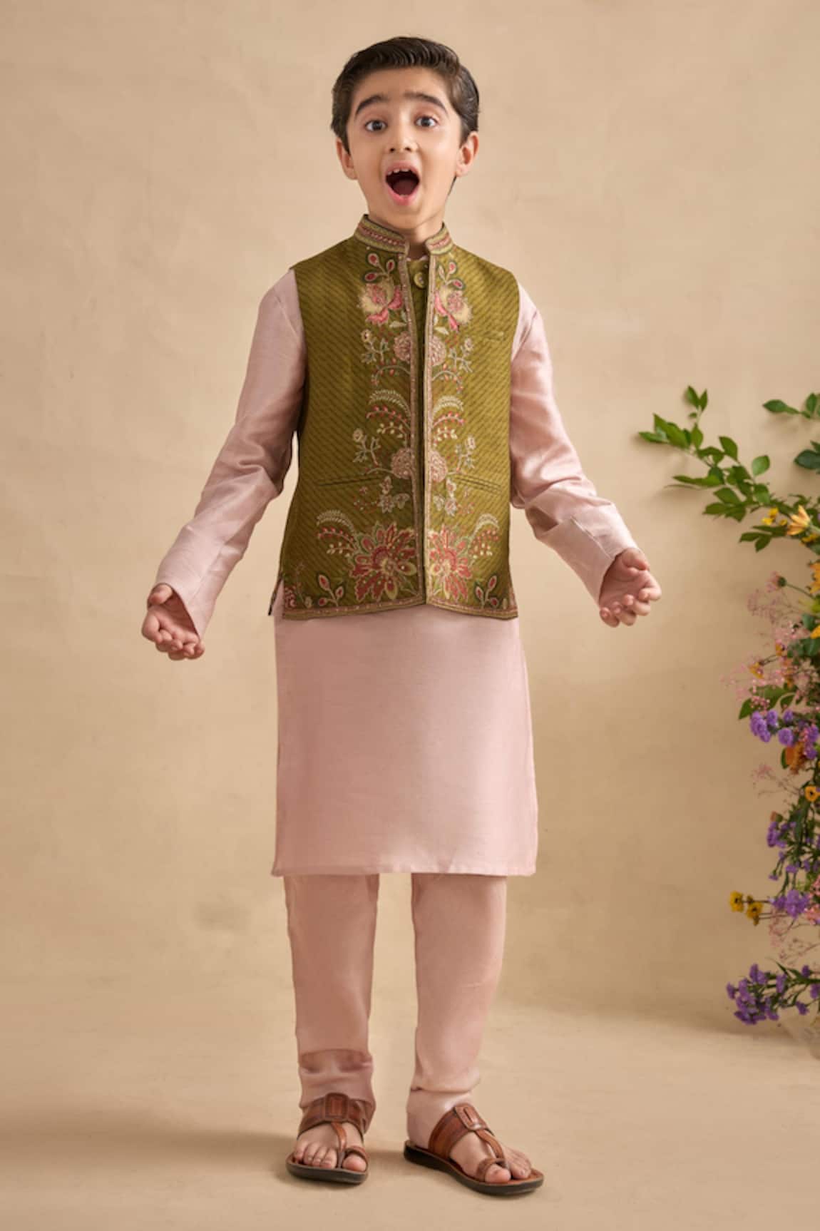Kalista Ishvik Embroidered Bundi Kurta Set