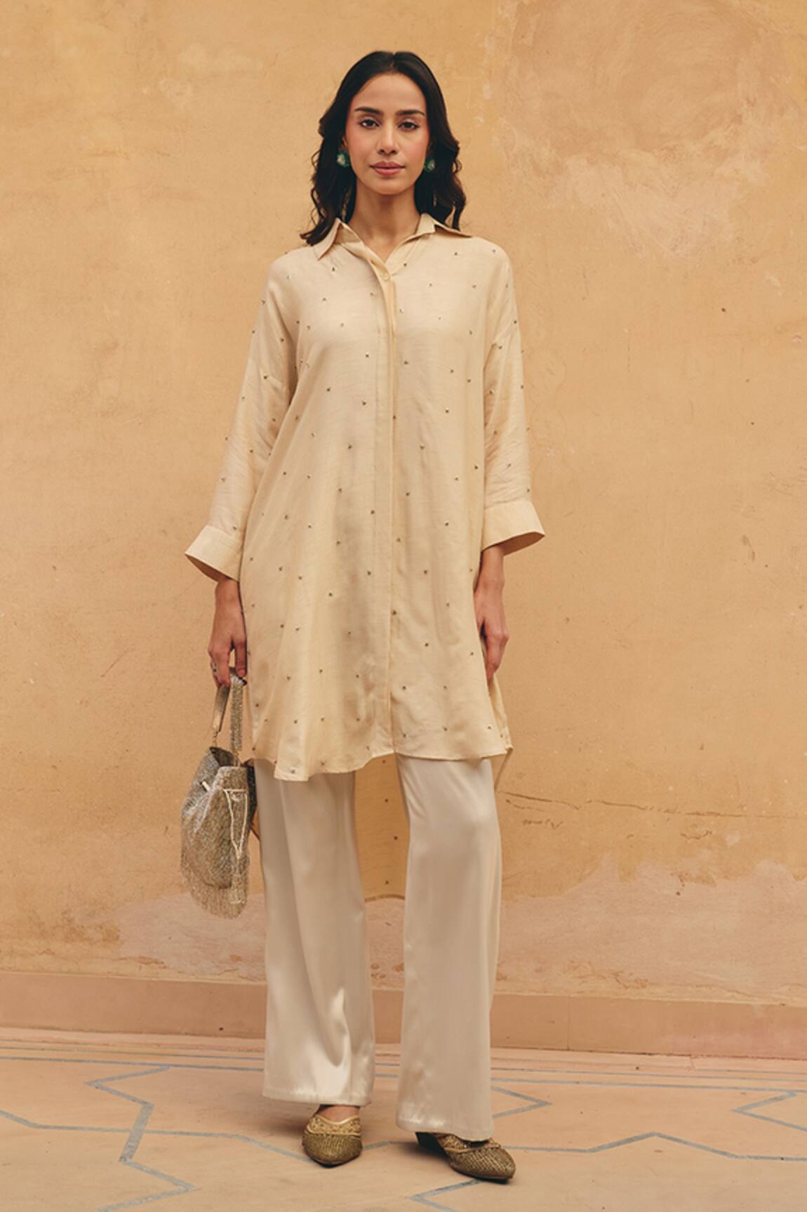 Maenaam Zoe Hand Embroidered Kurta & Pant Set