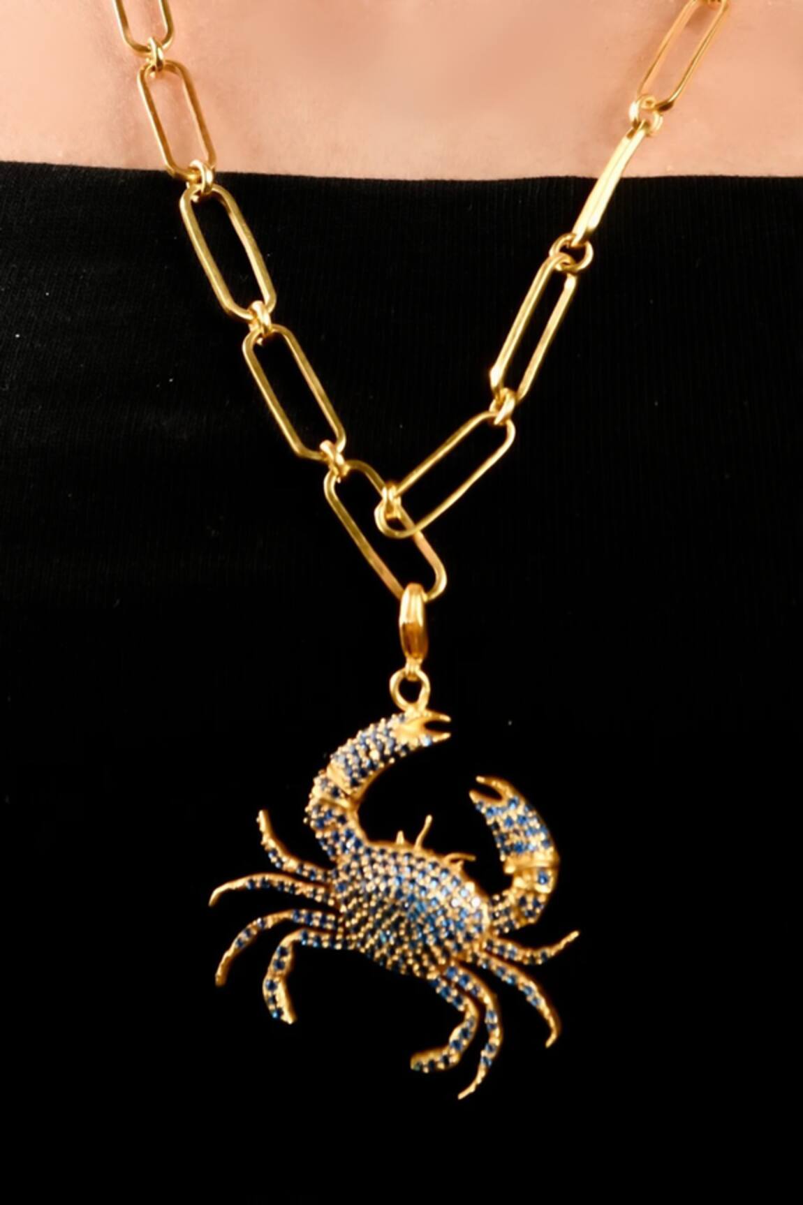 MAALICIOUS JEWELRY So Crabby Pendant