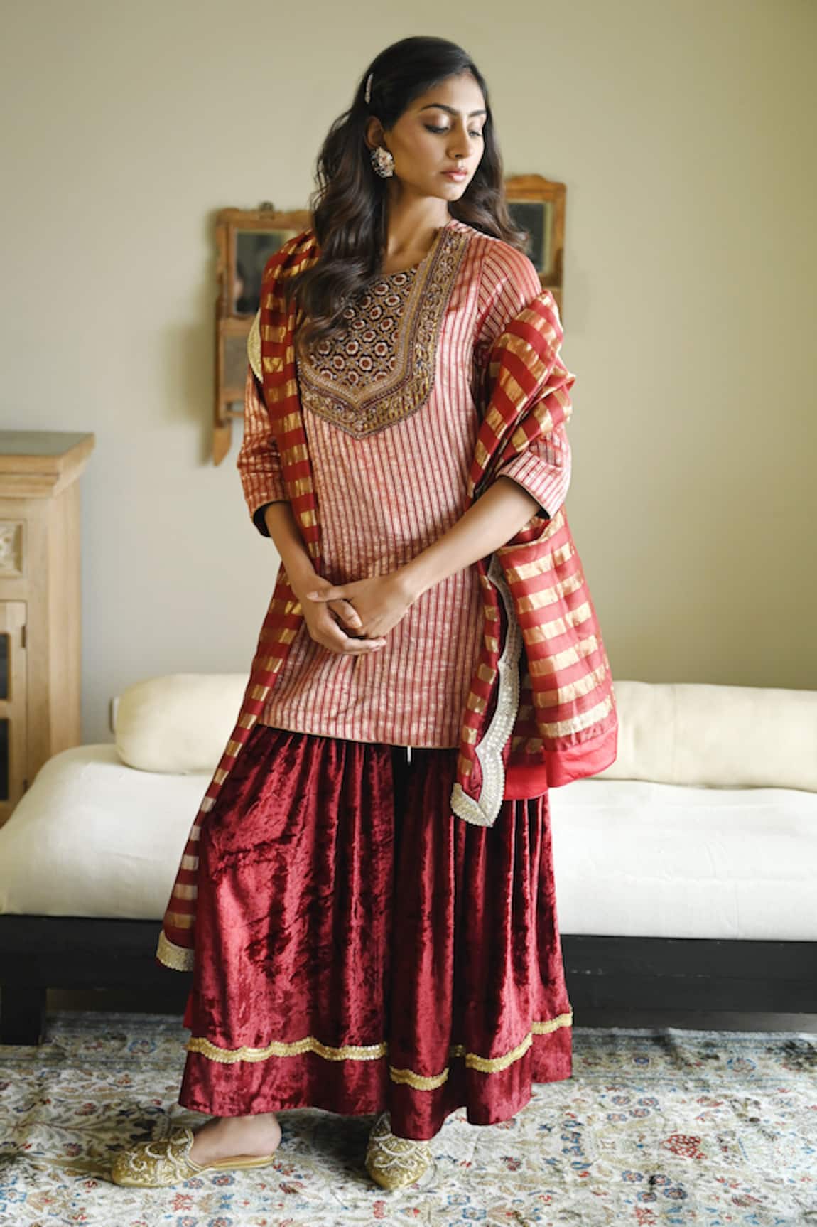 Shorshe Clothing Irum Woven Kurta & Velvet Sharara Set 