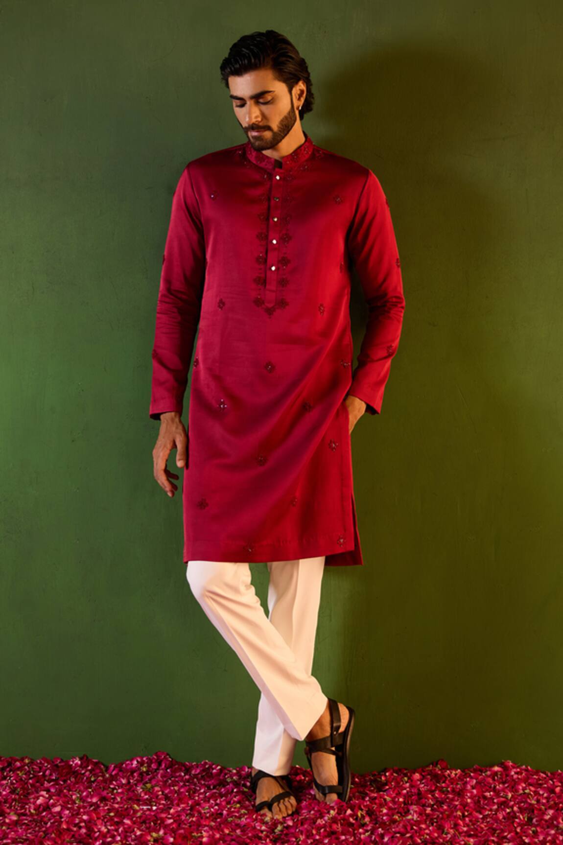 Shreyansh Designs Hriday Floral Embroidered Kurta Set 