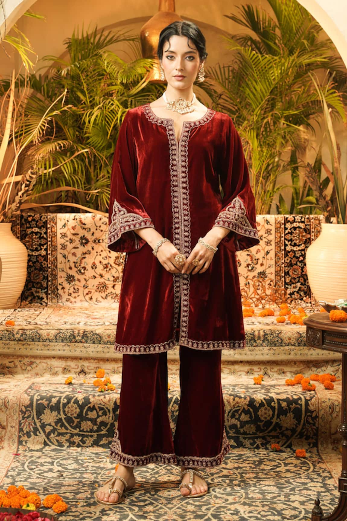 Surabhi Arya Velvet Zari & Thread Embroidered Kurta Set 