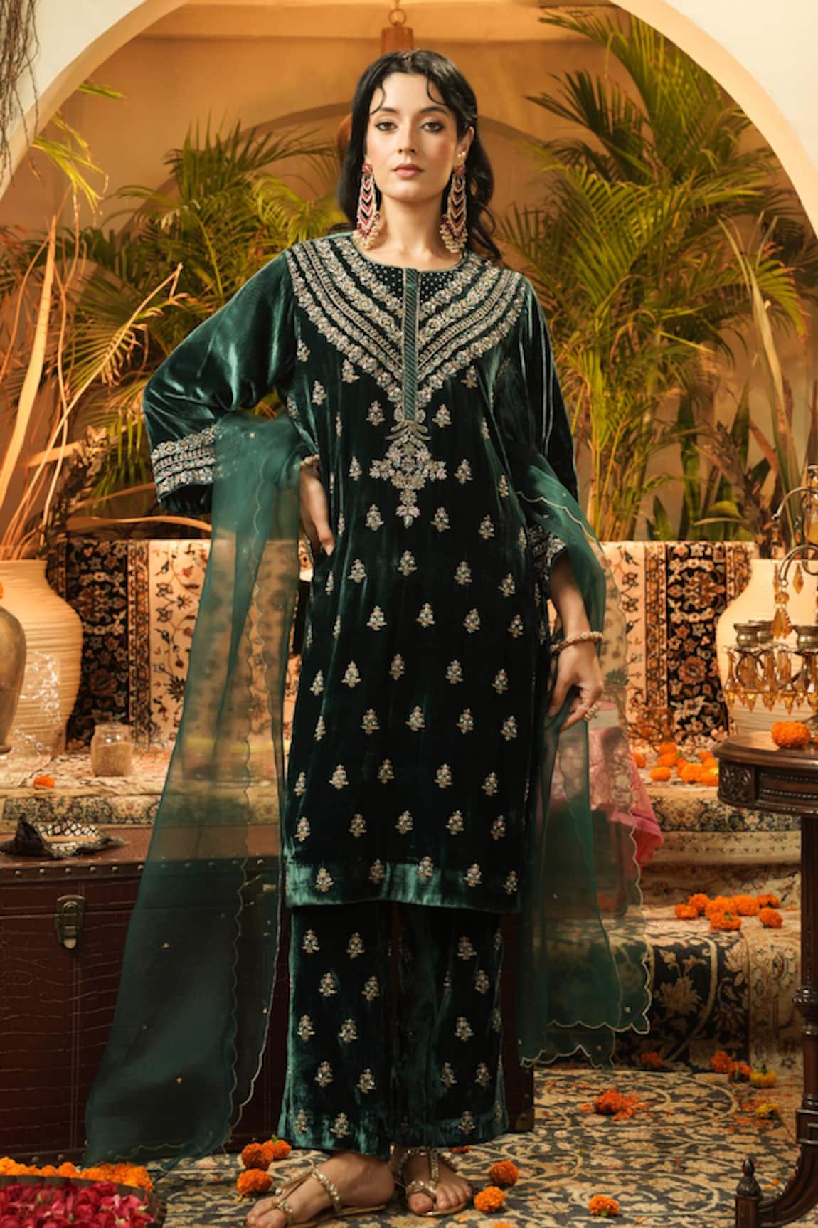 Surabhi Arya Velvet Zardozi Embroidered Kurta Set 