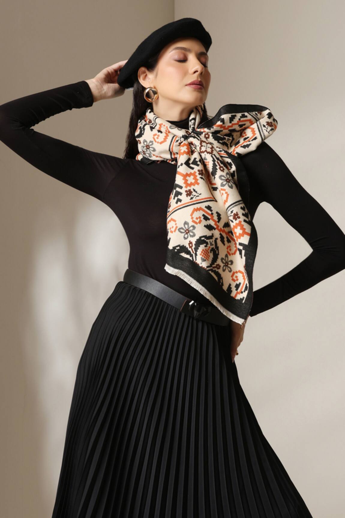 Dusala Geometric & Floral Pattern Stole 