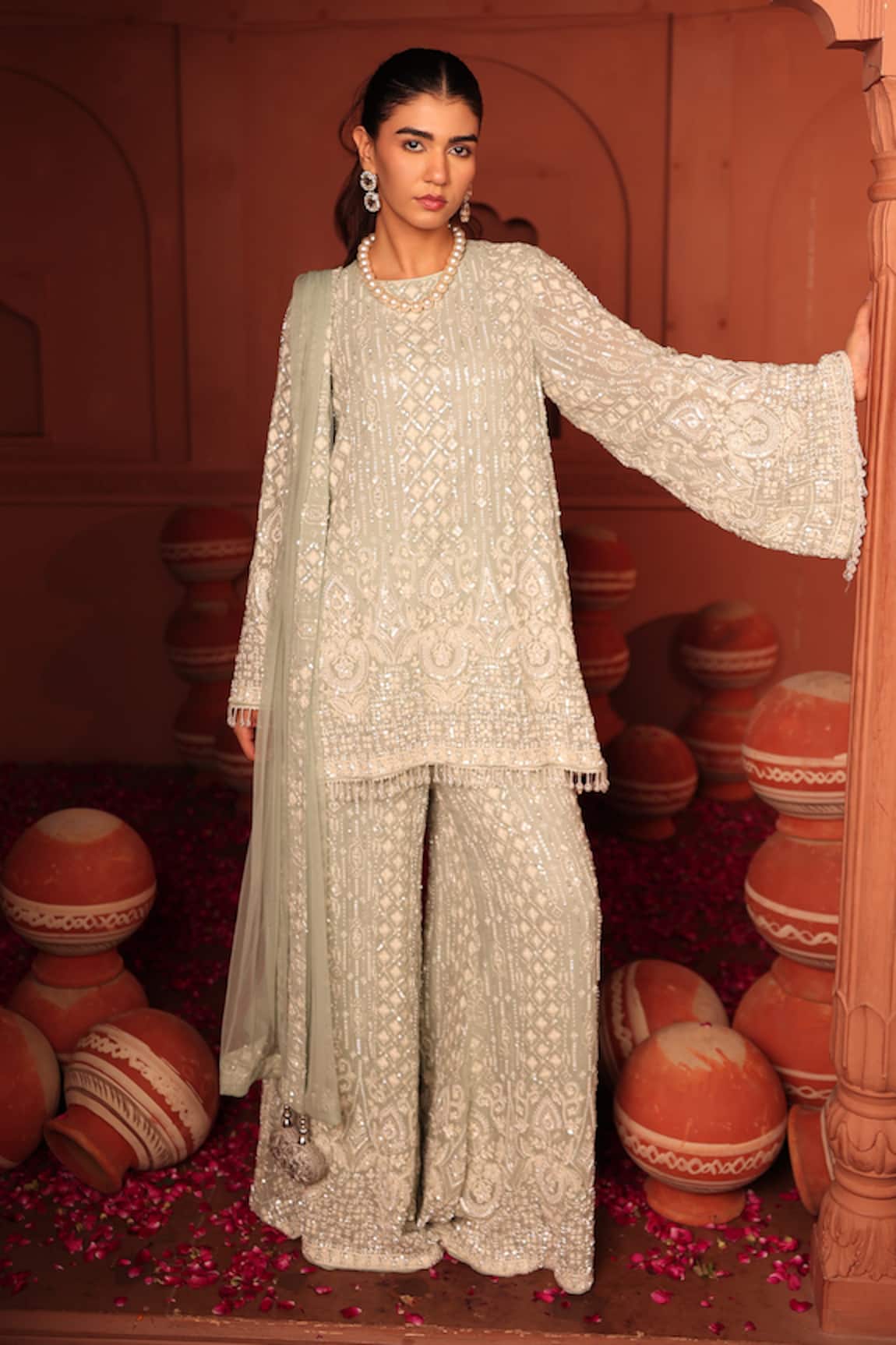 Tasuvure Indes Inaaya Cutdana Embroidered Kurta Sharara Set 