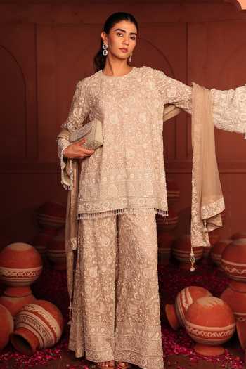 Tasuvure Indes Inaaya Cutdana Embroidered Kurta Sharara Set 