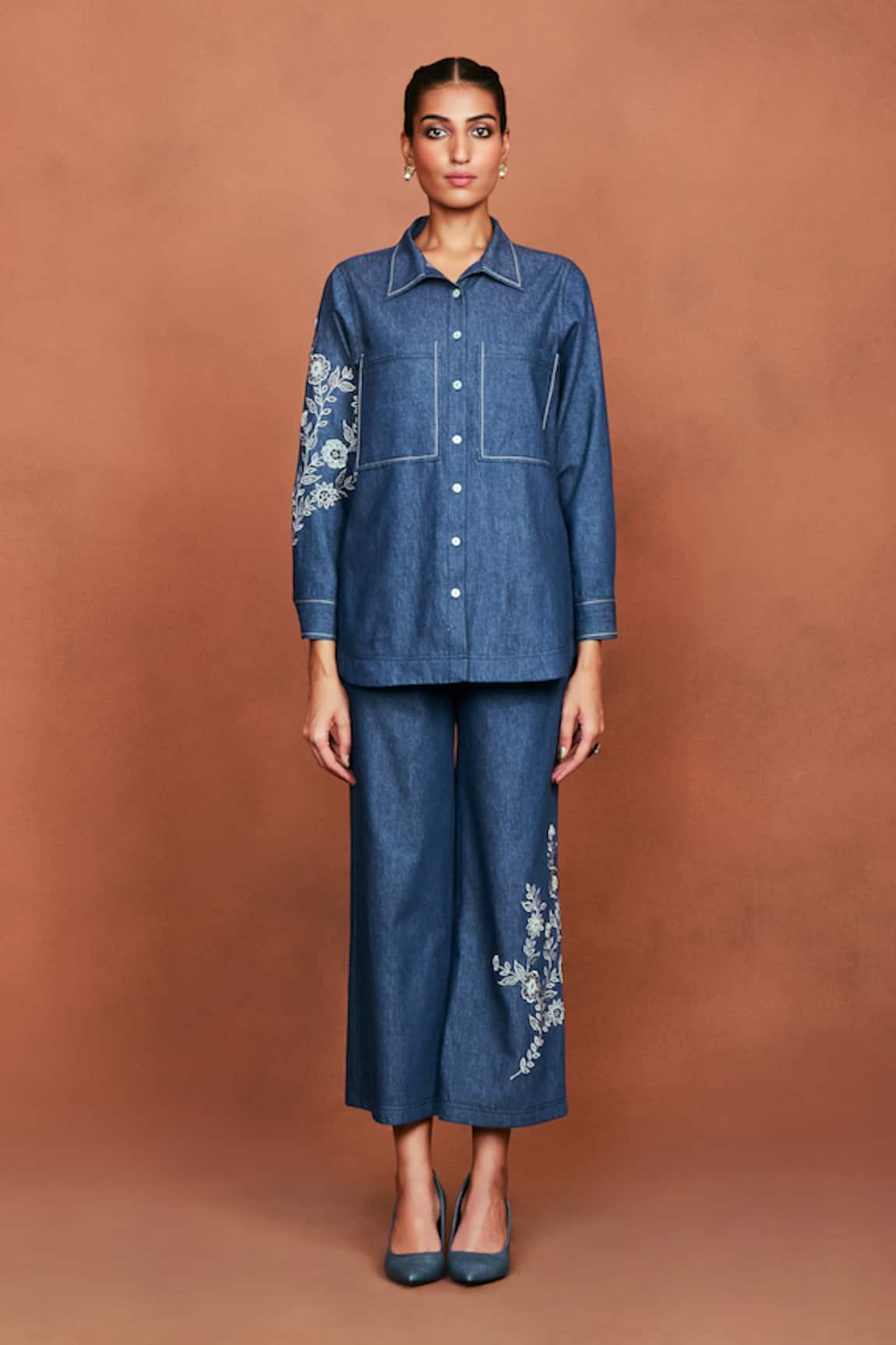Sue Mue Rii Placed Floral Embroidered Shirt & Pant Set 
