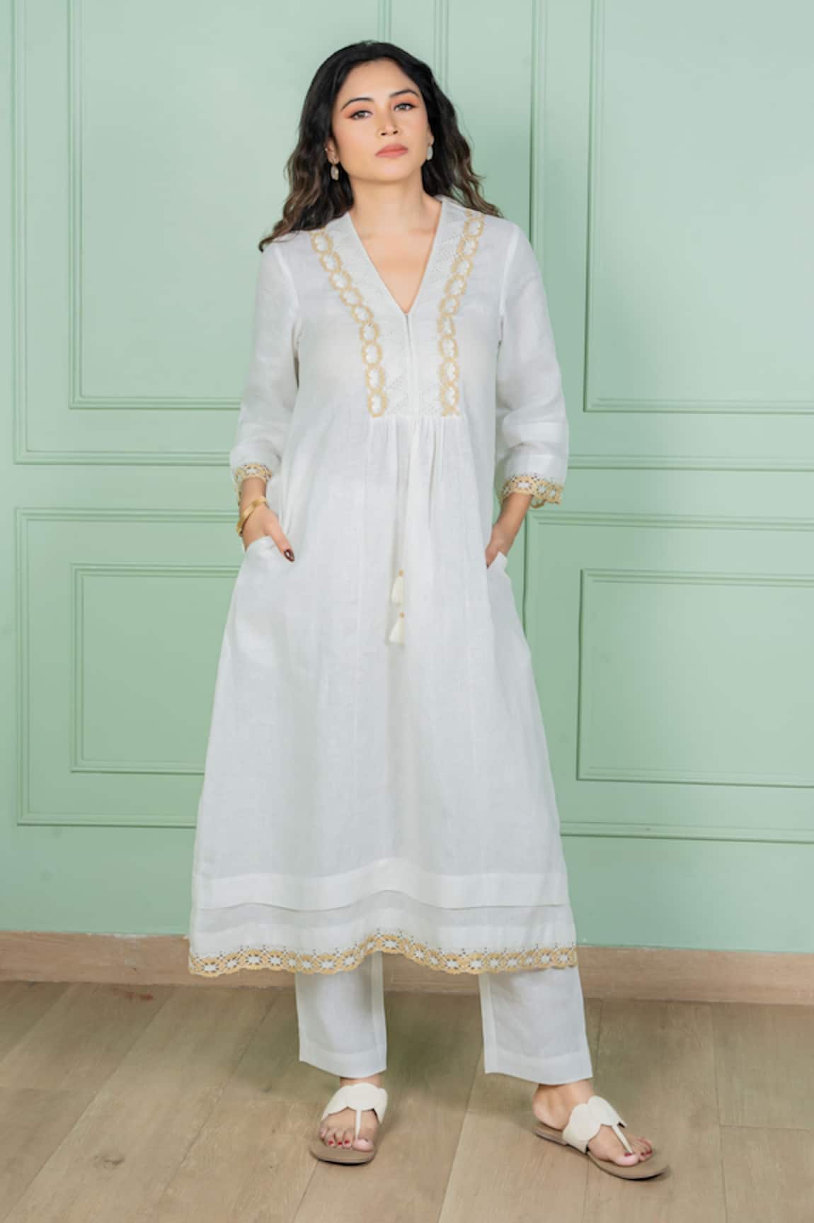 Gothilo Lily Linen Kurta & Pant Set 