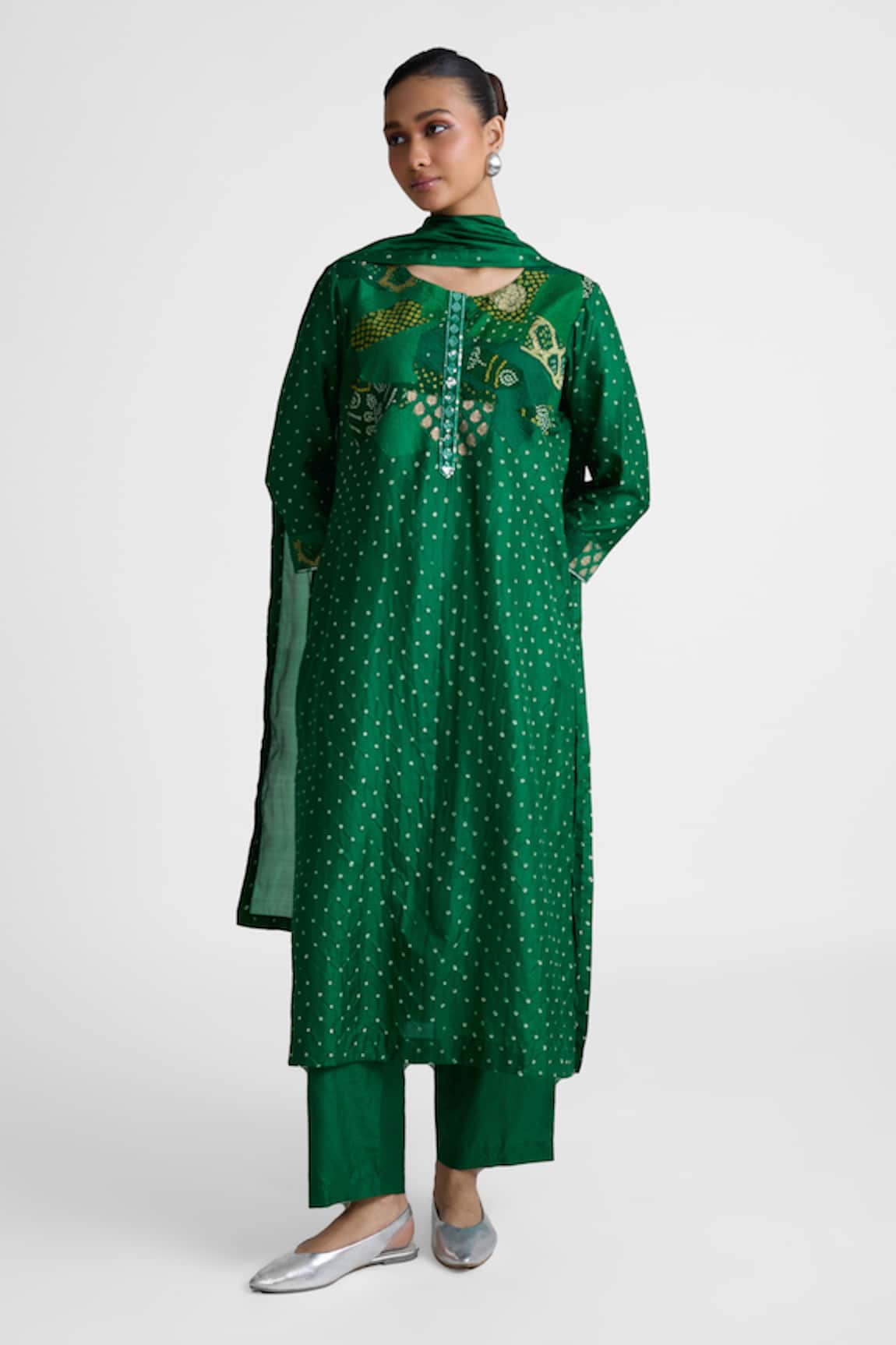 Naina Jain Mirror Embroidered Straight Kurta Set 