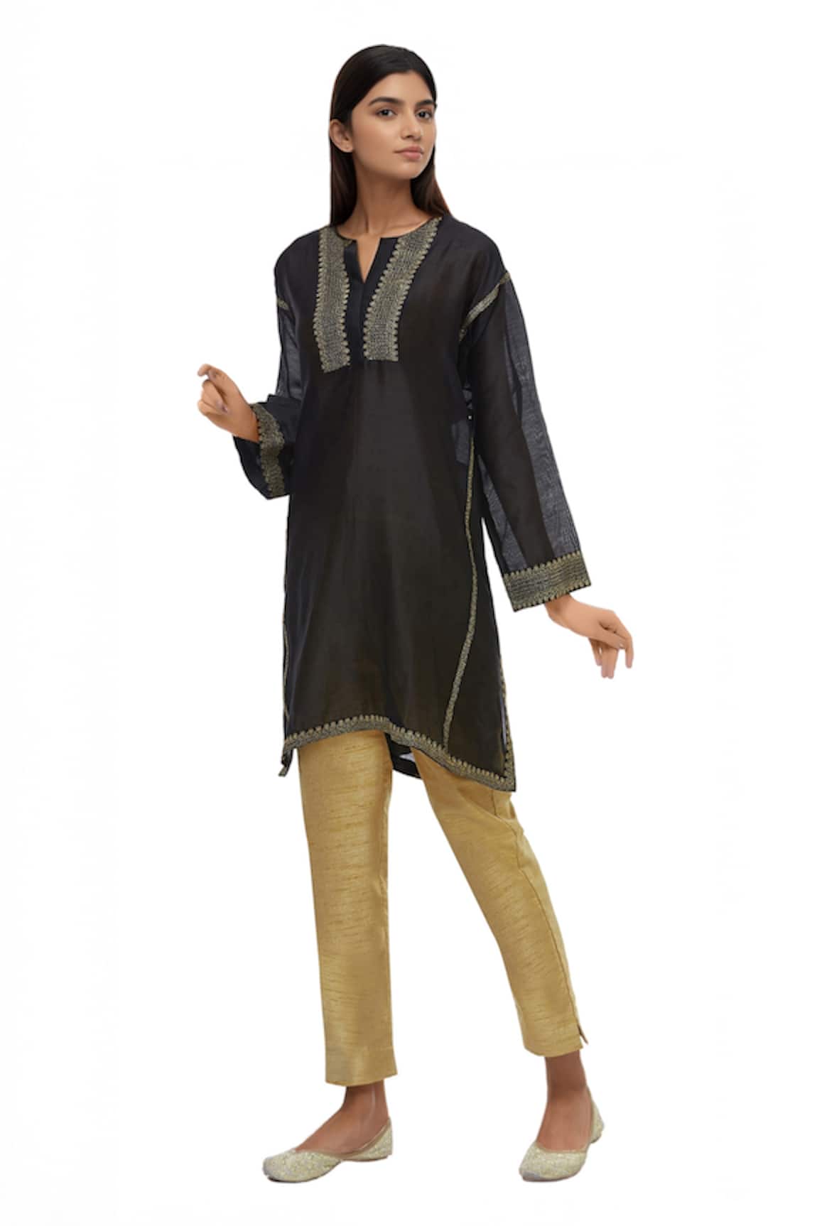 LATHA PUTTANNA Chanderi Embroidered Kurta 