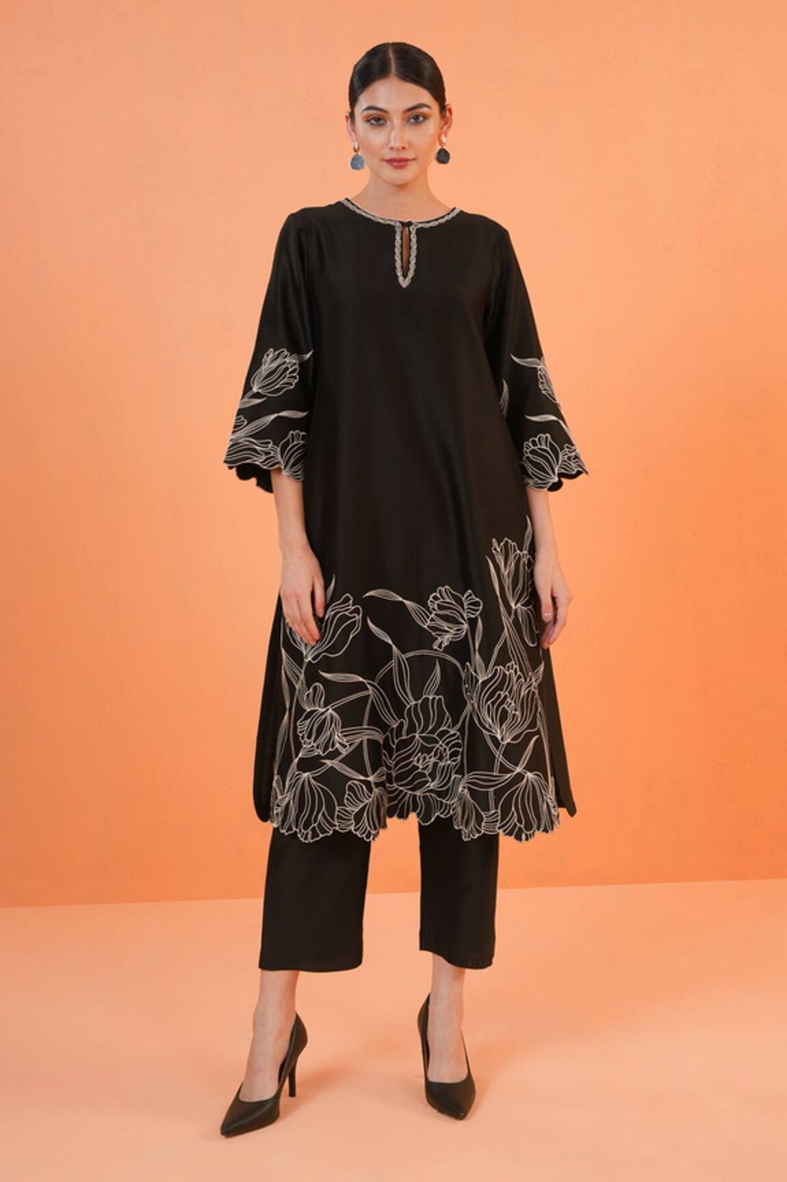 Origani Resham Embroidered Kurta & Pant Set 