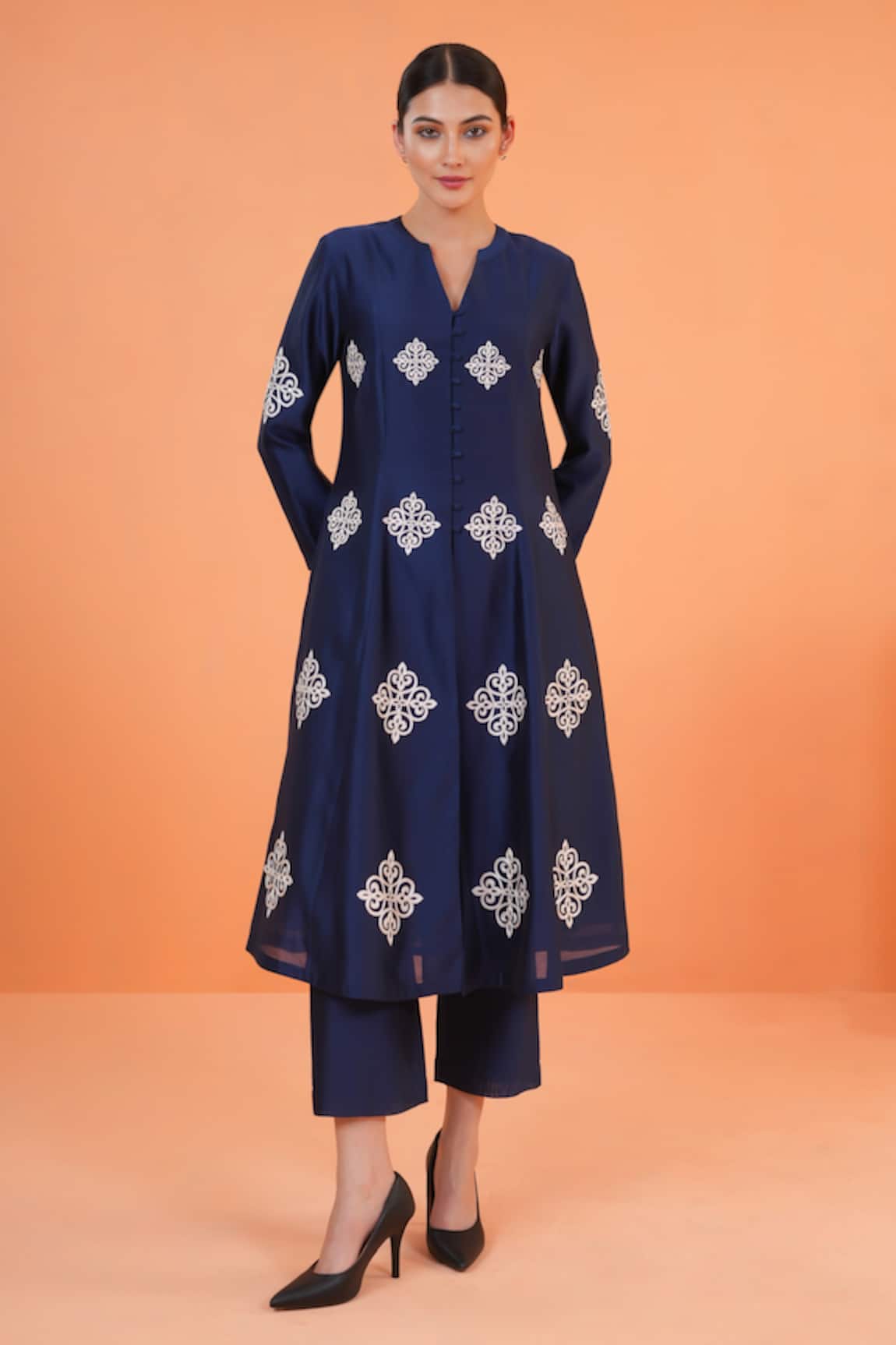 Origani Chanderi Silk Embroidered Kurta & Pant Set 