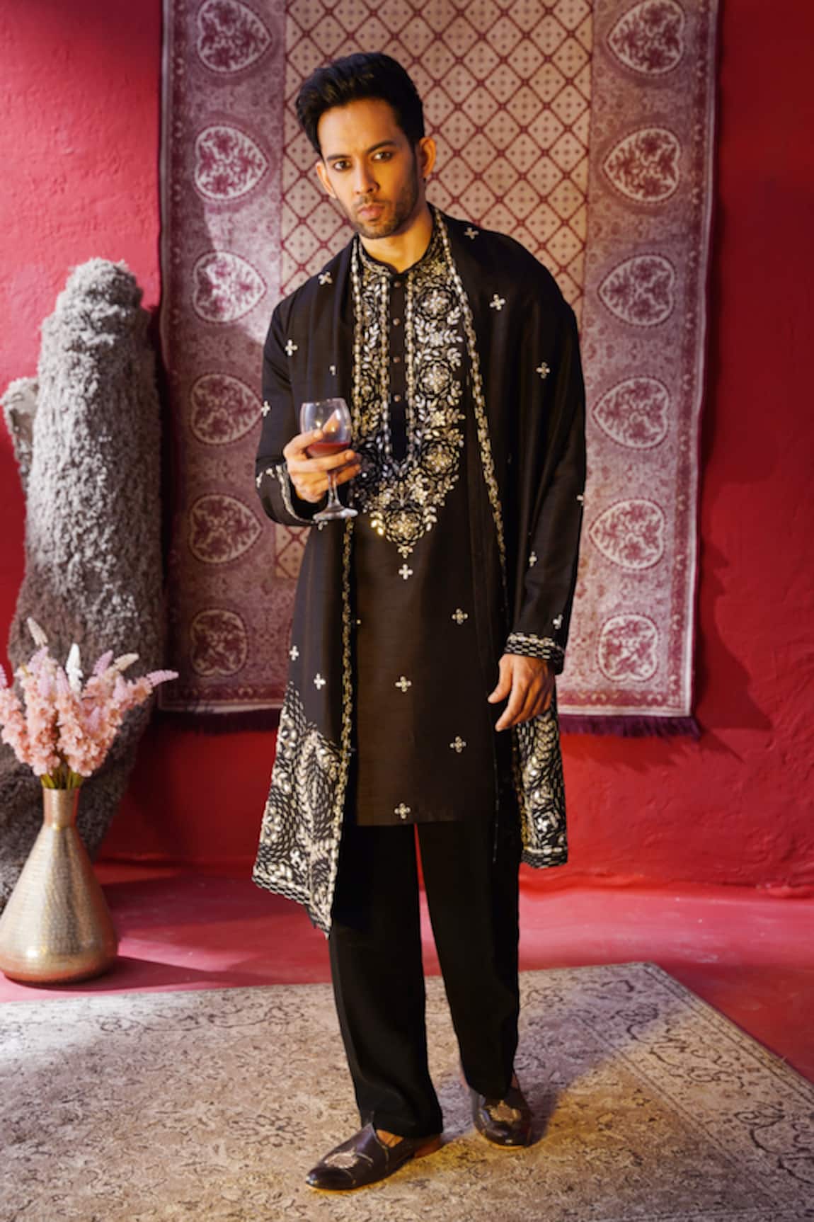 AUGUST by Swati Akash Jhunjhunwala Mirror Embroidered Kurta Set 