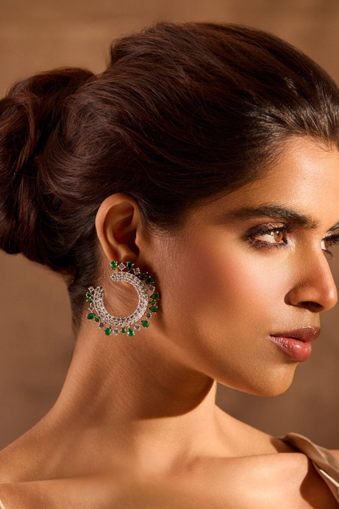 Mnsh Royal Crescent Emerald Embellished Earring 