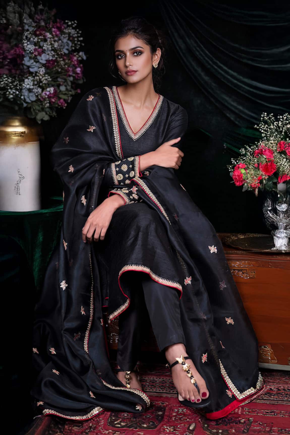 Shimai Jayachandra Zardozi Embroidered Kurta Set 