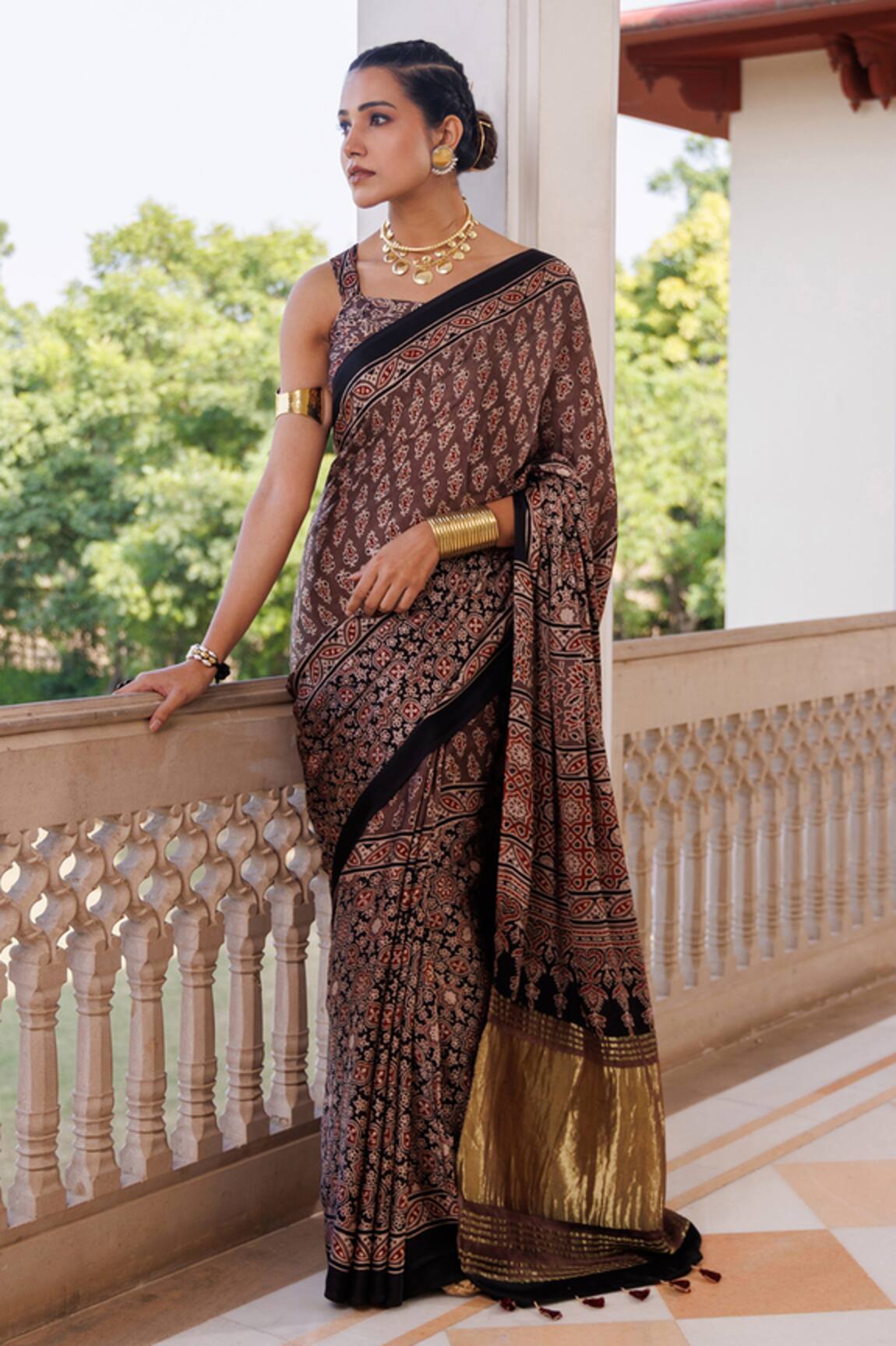Geroo Jaipur Brown Block Print Saree With Unstitched Blouse Piece 