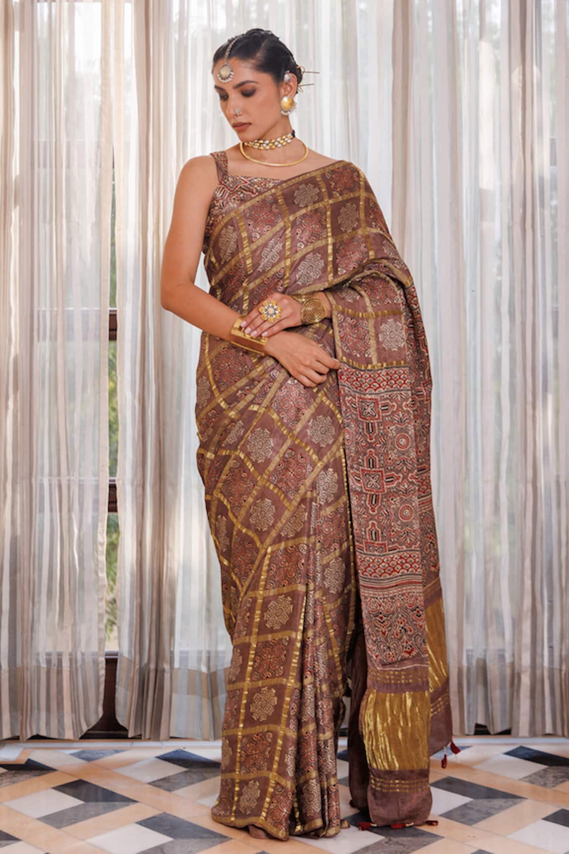 Geroo Jaipur Printed Saree With Unstitched Blouse Piece 