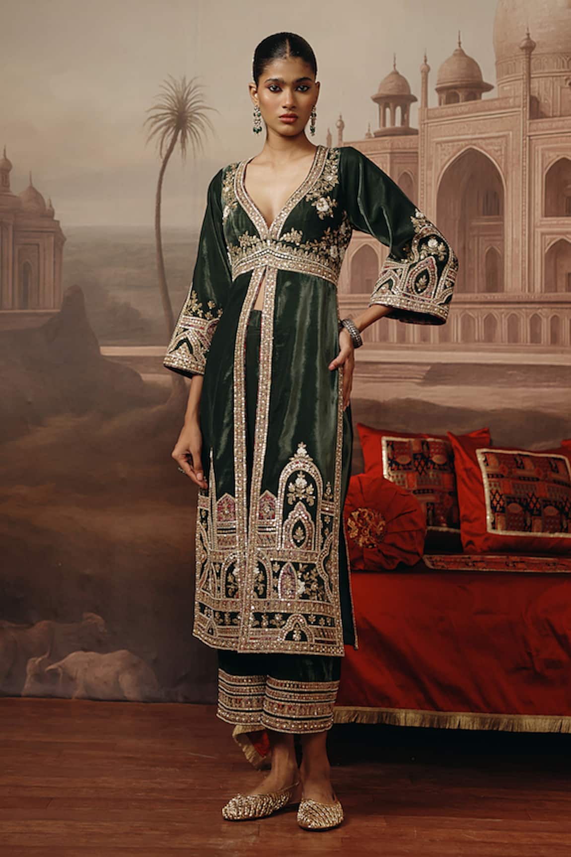 Sabe Zaira Embroidered Velvet Kurta Set 