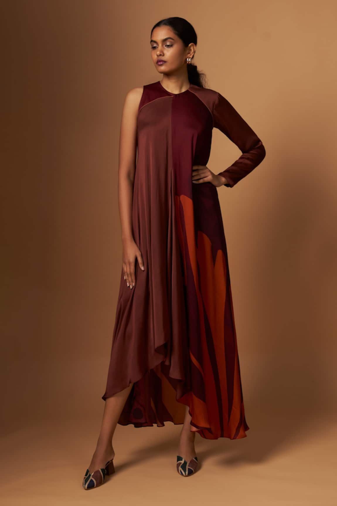 Vedika M Incut One Side Sleeve Dress 