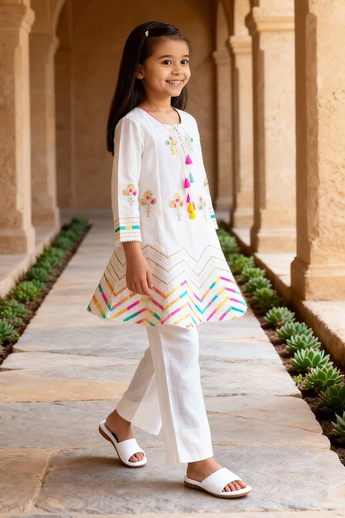 Fayon Kids Embroidered Kurta & Churidar Set 