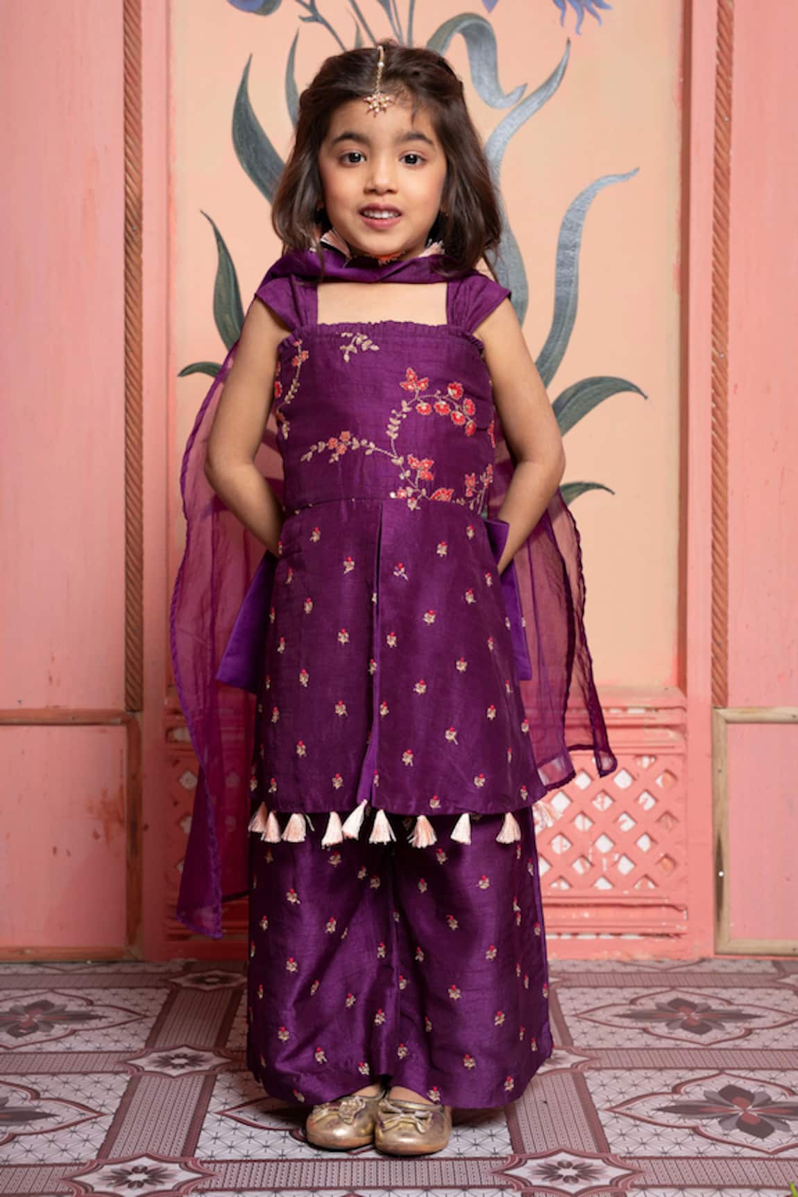 Kirti Agarwal - Pret N Couture Embroidered Kurta Set 