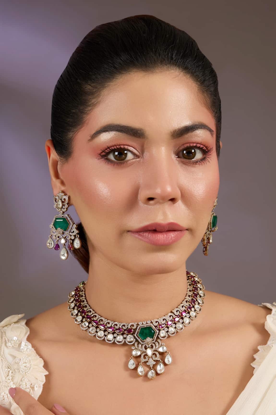 Vivinia By Vidhi Mehra Emerald & Kundan Choker Necklace Set 