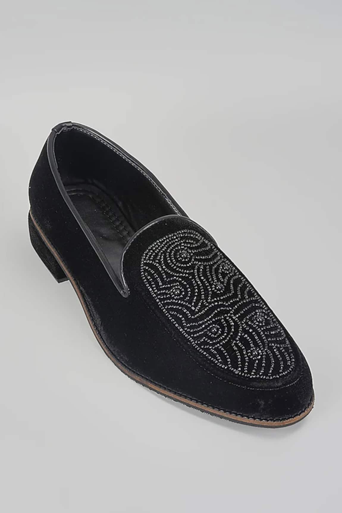 Rng Safawala Black Embroidered Loafers 