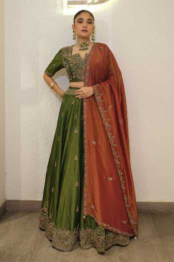 Label Deepshika Agarwal Hand Embroidered Lehenga Blouse Set 