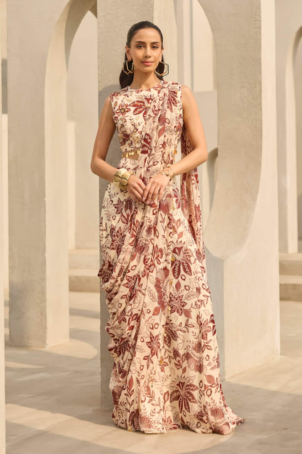 Diyarajvvir Floral Print Pre-Draped Saree With Blouse 