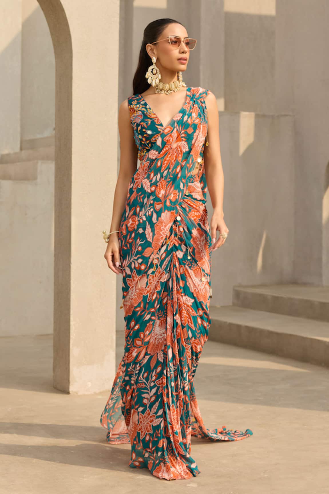 Diyarajvvir Floral Print Pre-Draped Saree With Blouse 