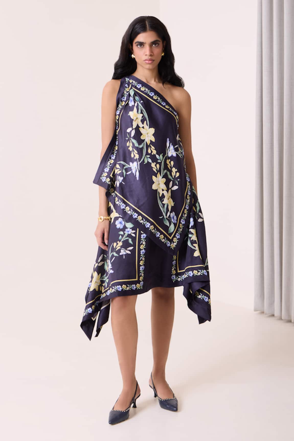 Needleten Floral Print Asymmetric Hem Skirt