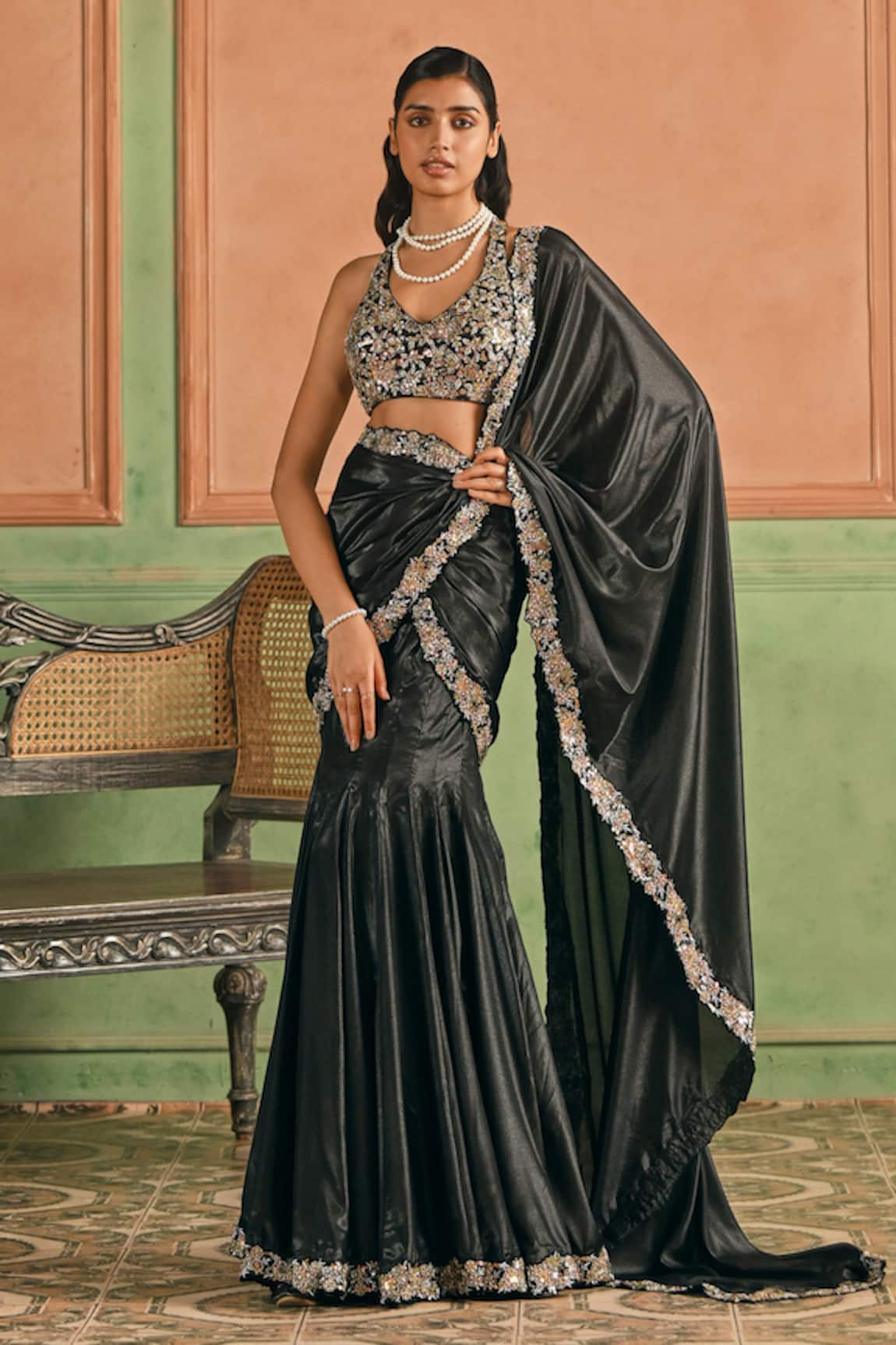Lashkaraa Embroidered Border Pre-Draped Saree With Blouse
