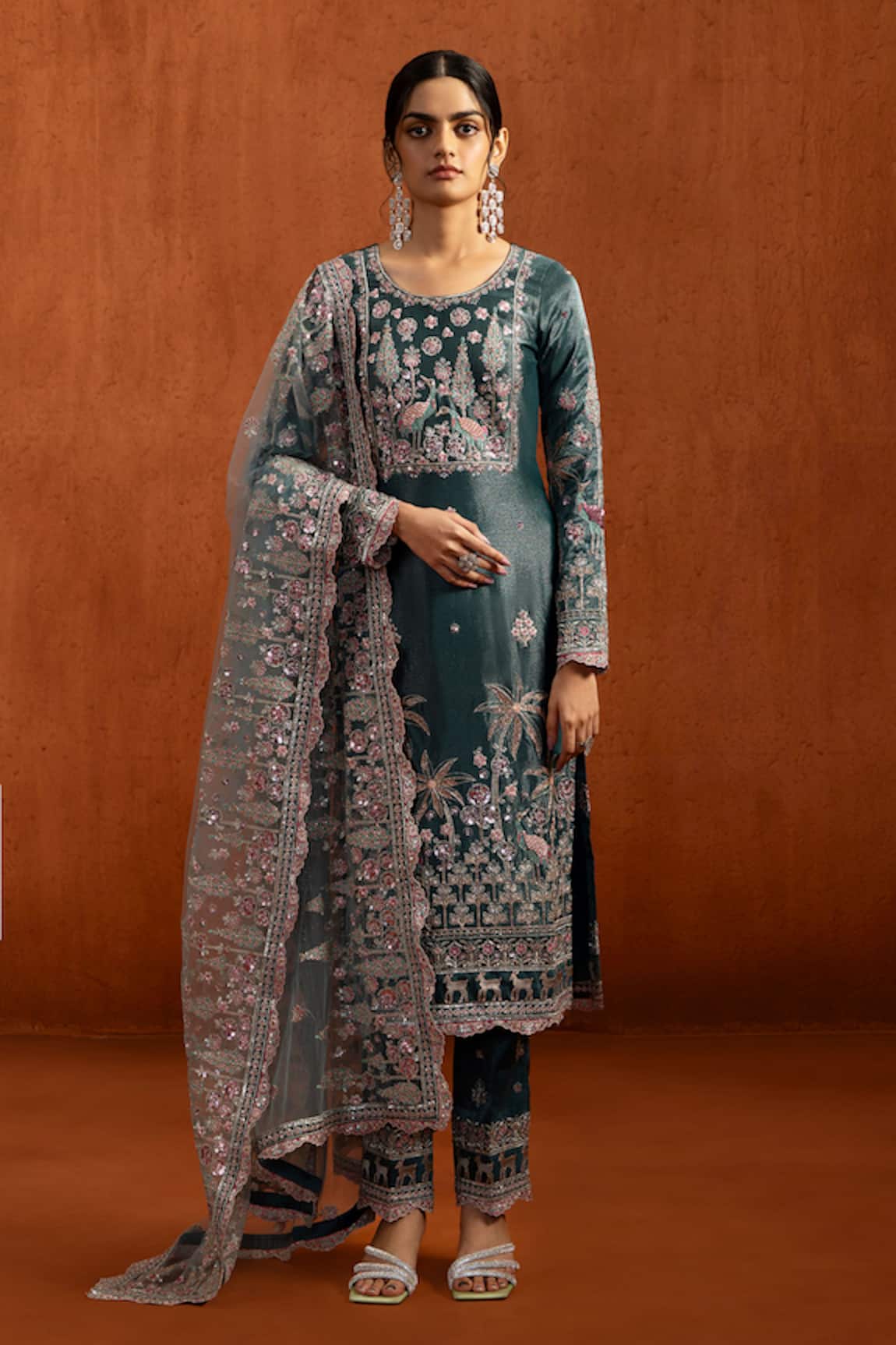 Lashkaraa Embroidered Kurta Pant Set 