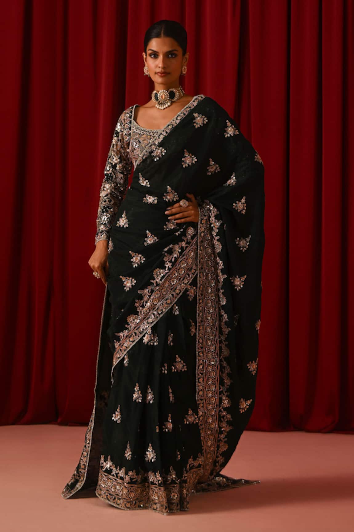 Lashkaraa Embroidered Silk Saree With Blouse 