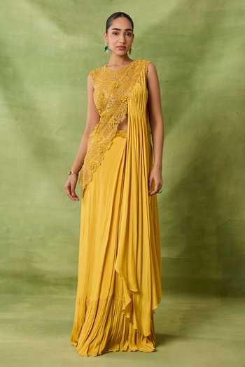 Awigna Azhar Embroidered Blouse & Draped Saree Set 