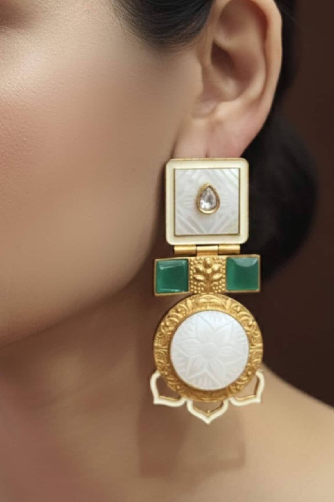 The Bling Girll Floral Shaped Earrings 