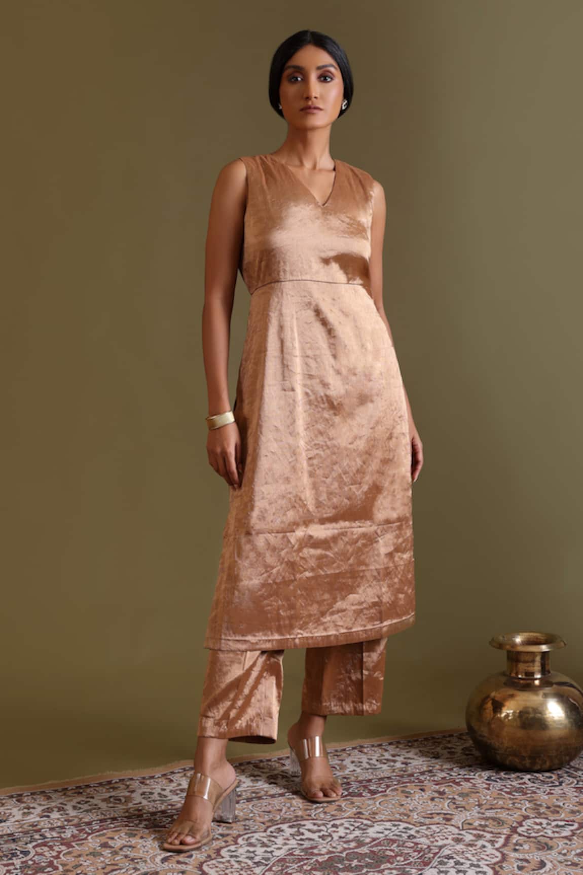 Chokhi Chorri Rivaah Handwoven Tissue Kurta With Pant 