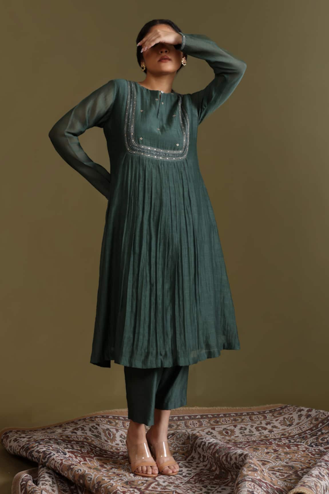 Chokhi Chorri Gathered Kurta Pant Set 