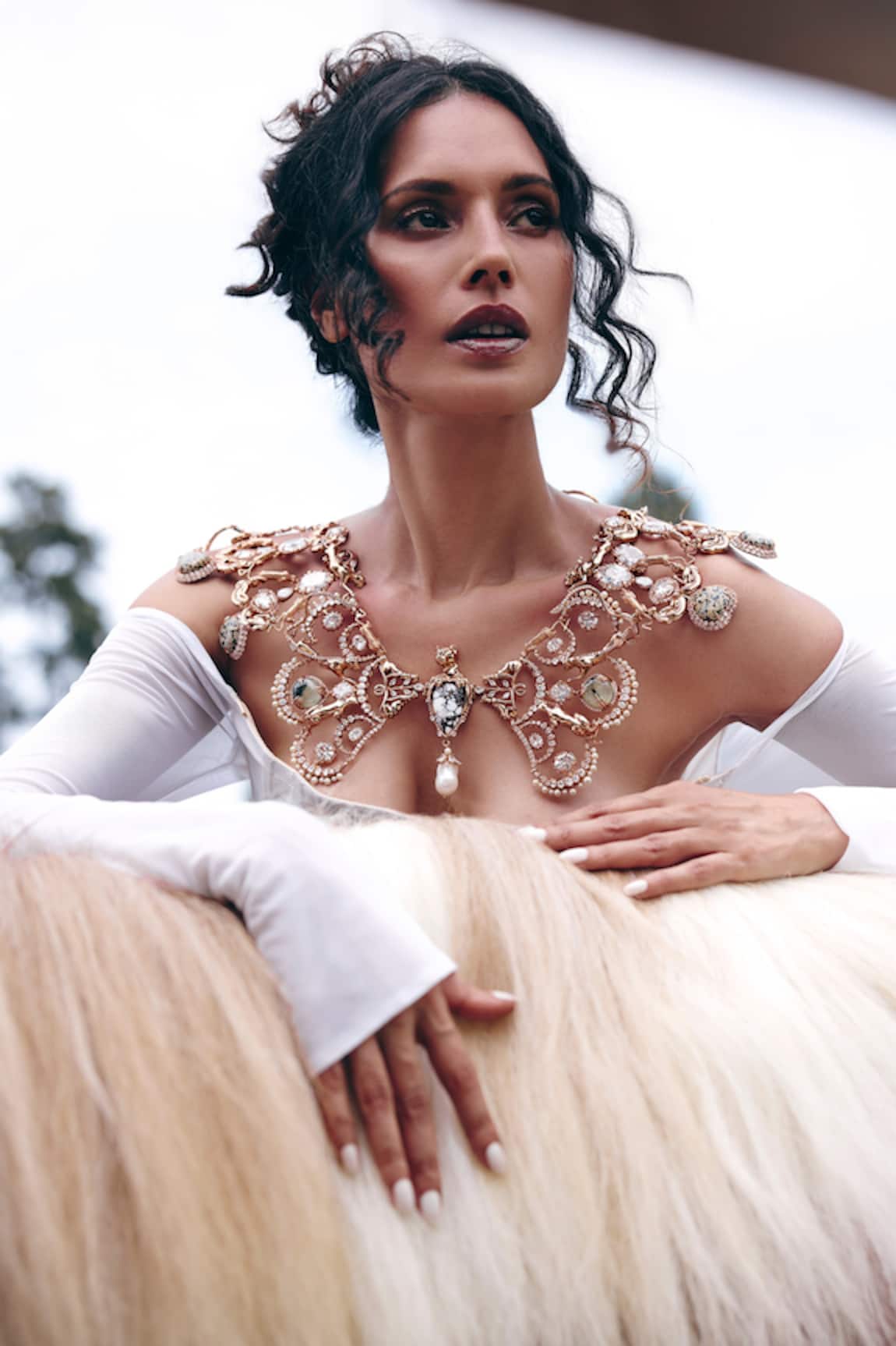 Outhouse Born In The Wild Body Cape 